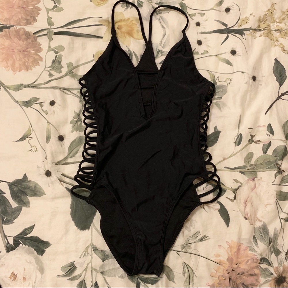 Forever 21 one piece swim suit